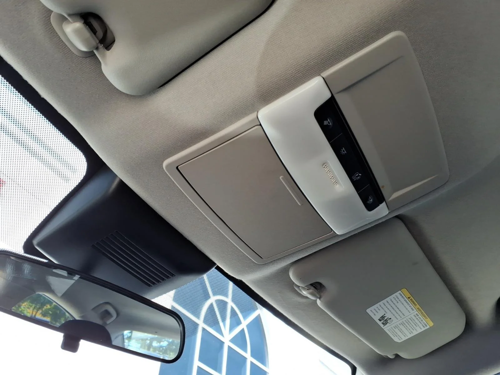 Used 2025  NISSAN SV image 7