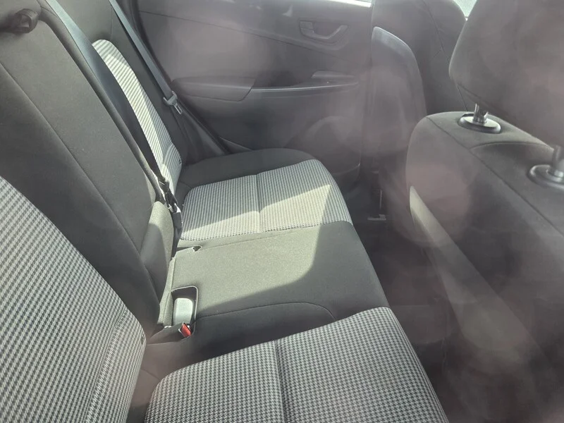 Used 2023 Silver HYUNDAI SE Auto AWD image 7