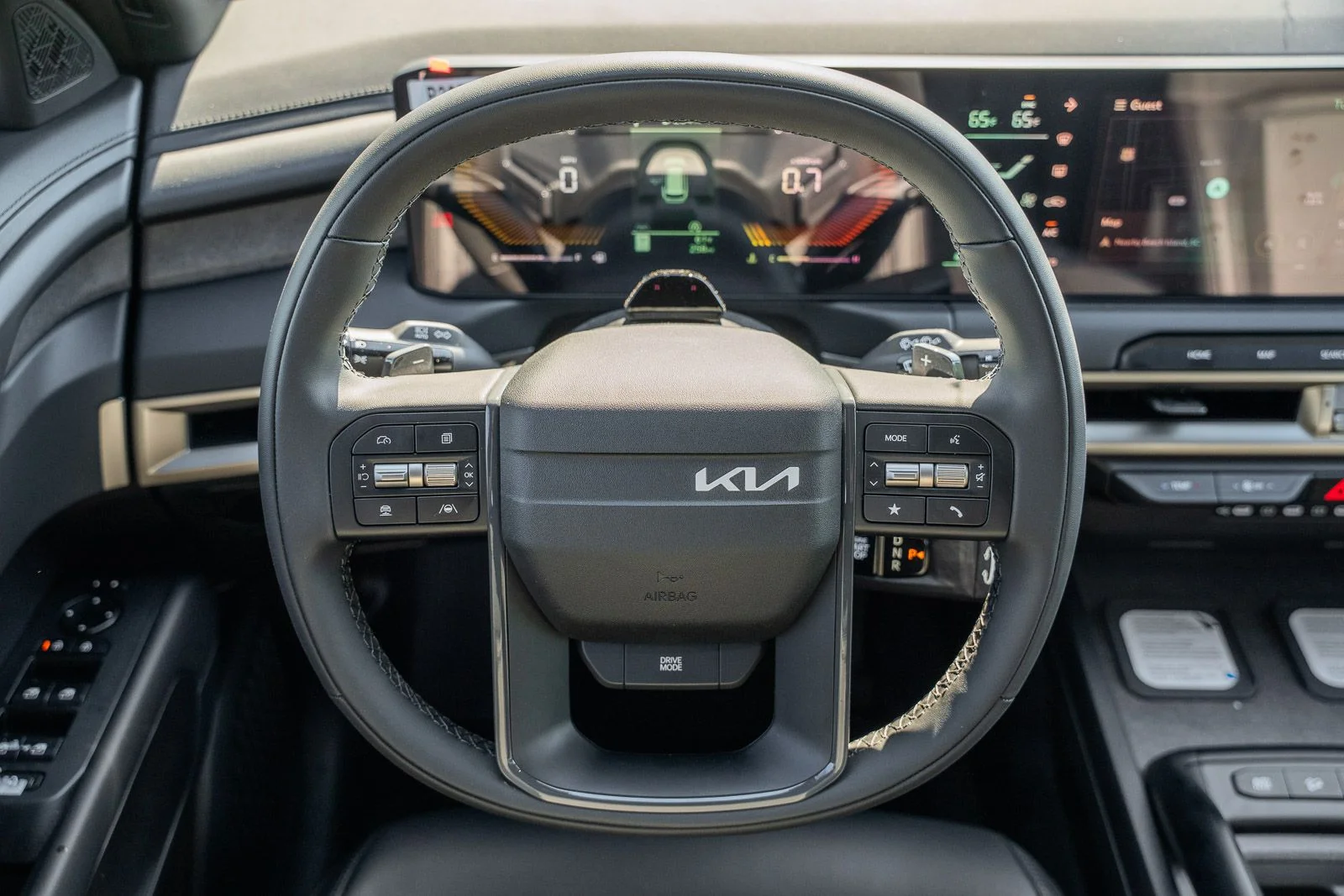 Used 2027 White Kia LX image 21