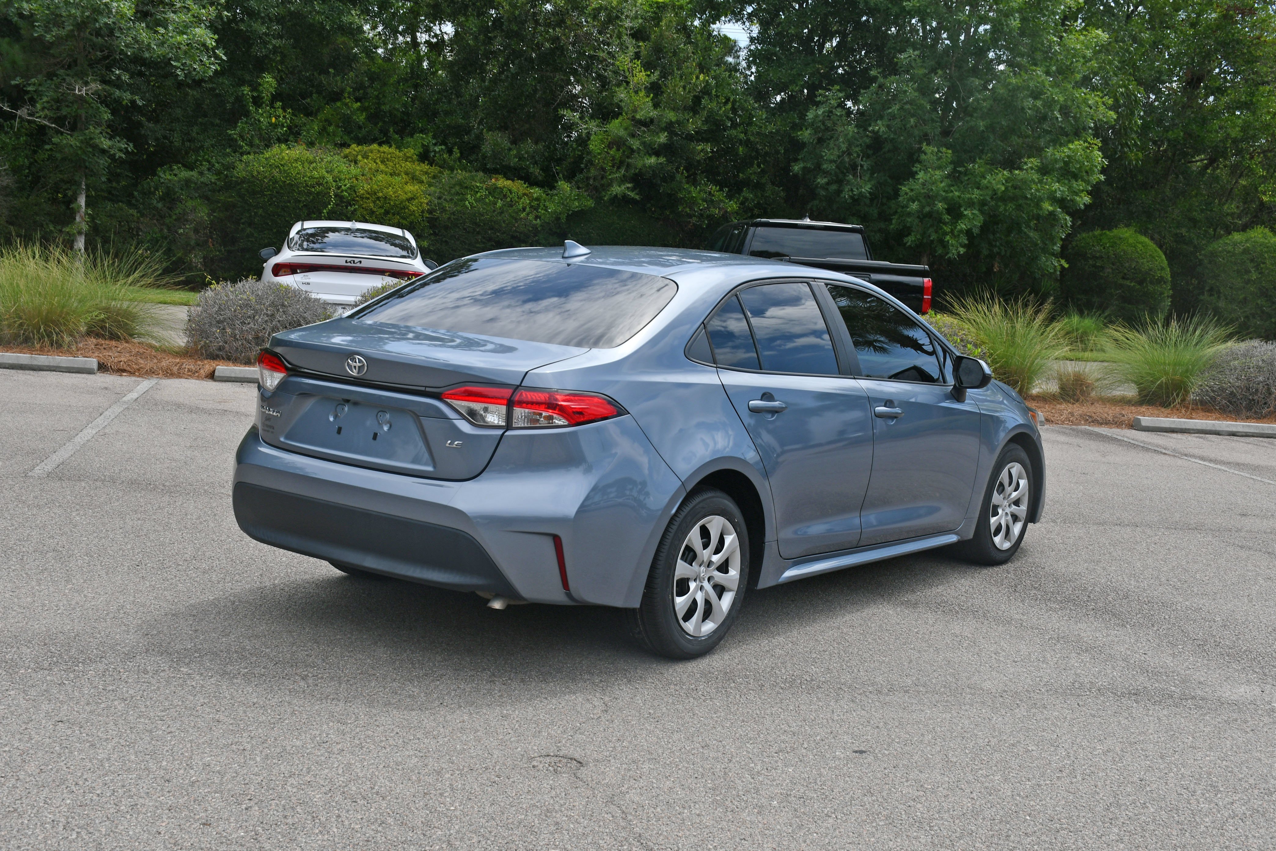 Certified Used 2024  Toyota LE image 3