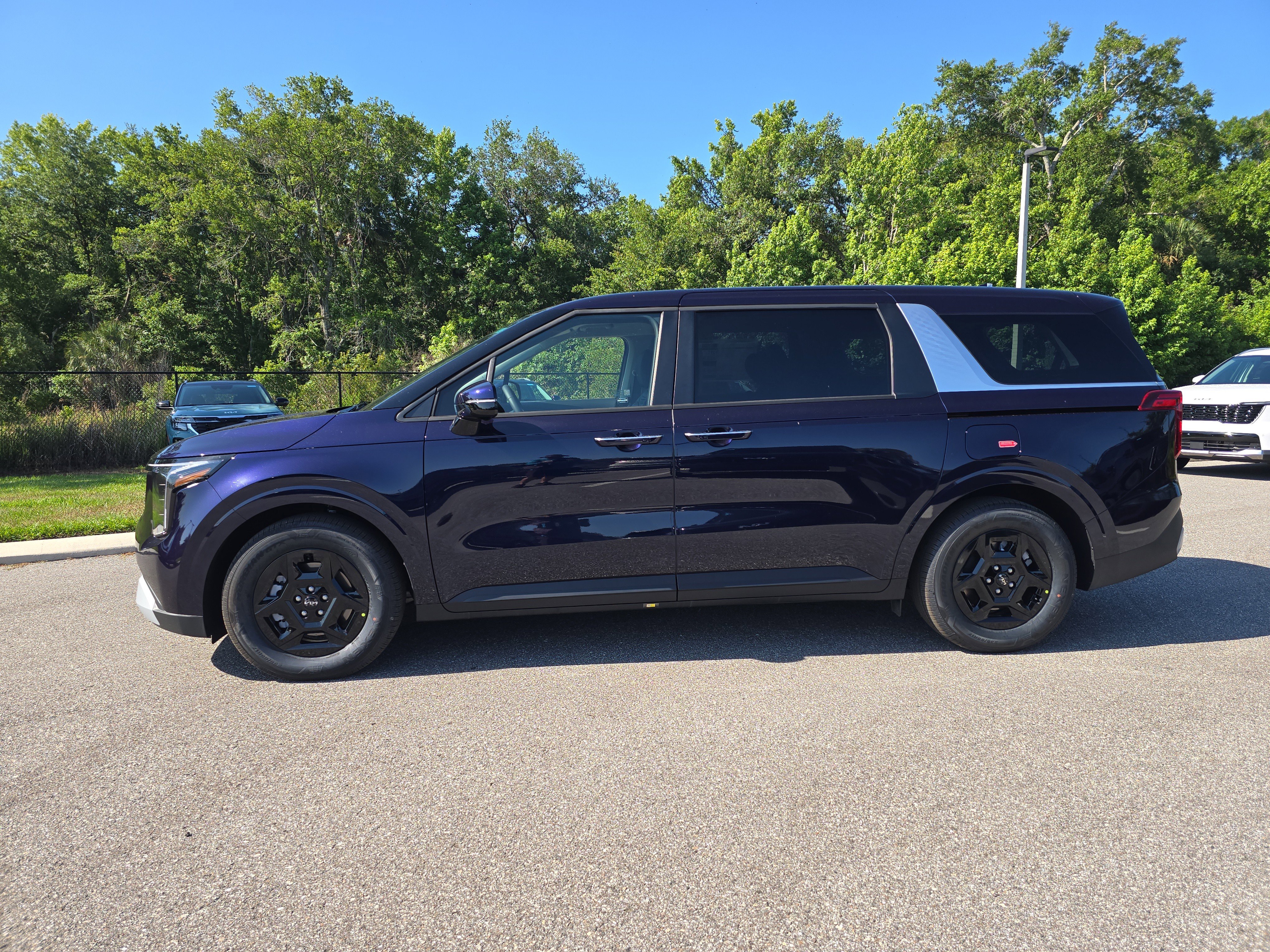 New 2026 Deep Chroma Blue Kia LXS image 5