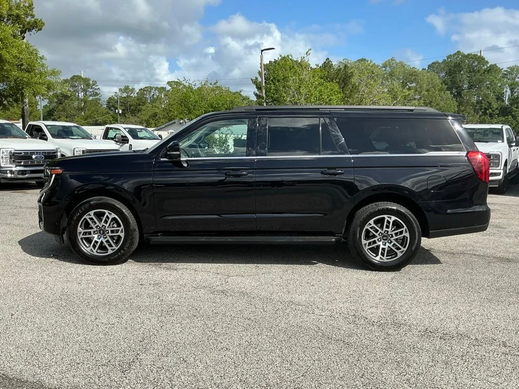 Used 2025 Black Ford Active image 3