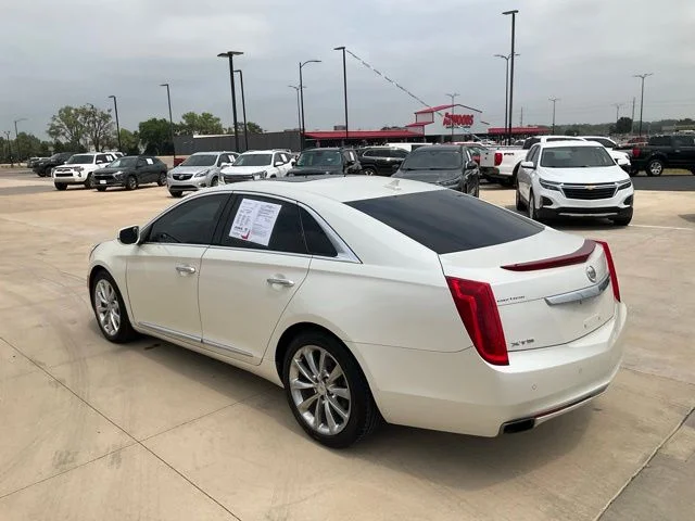 Used 2013 White Cadillac Luxury image 37