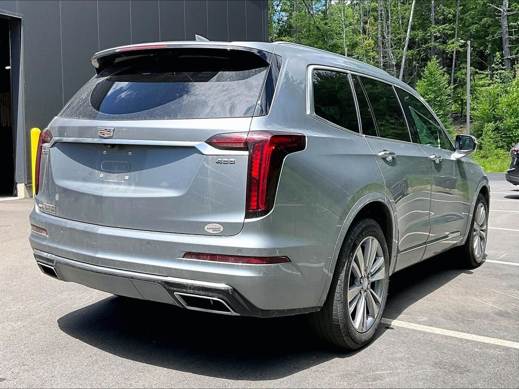 Used 2024 Silver Cadillac Premium Luxury image 4