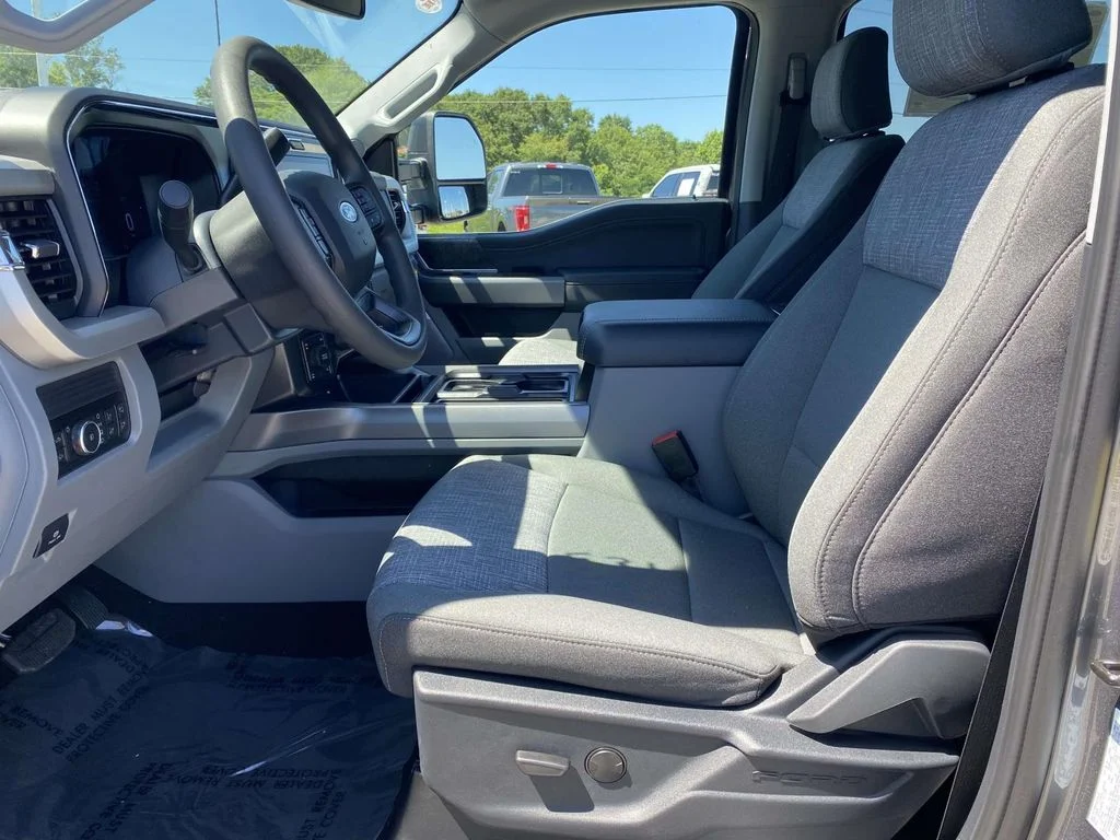 New 2026 Carbonized Gray Metallic Ford F-350® XLT image 15