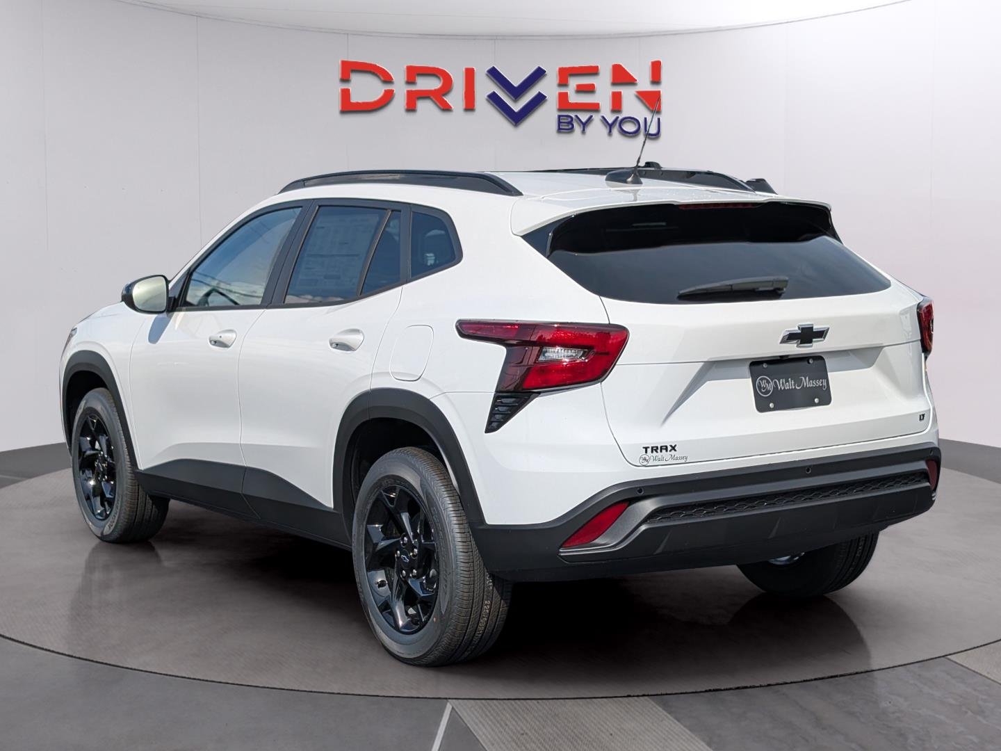 New 2026 Summit White Chevrolet LT image 3