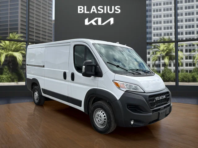 Used 2025 White Ram Base image 7