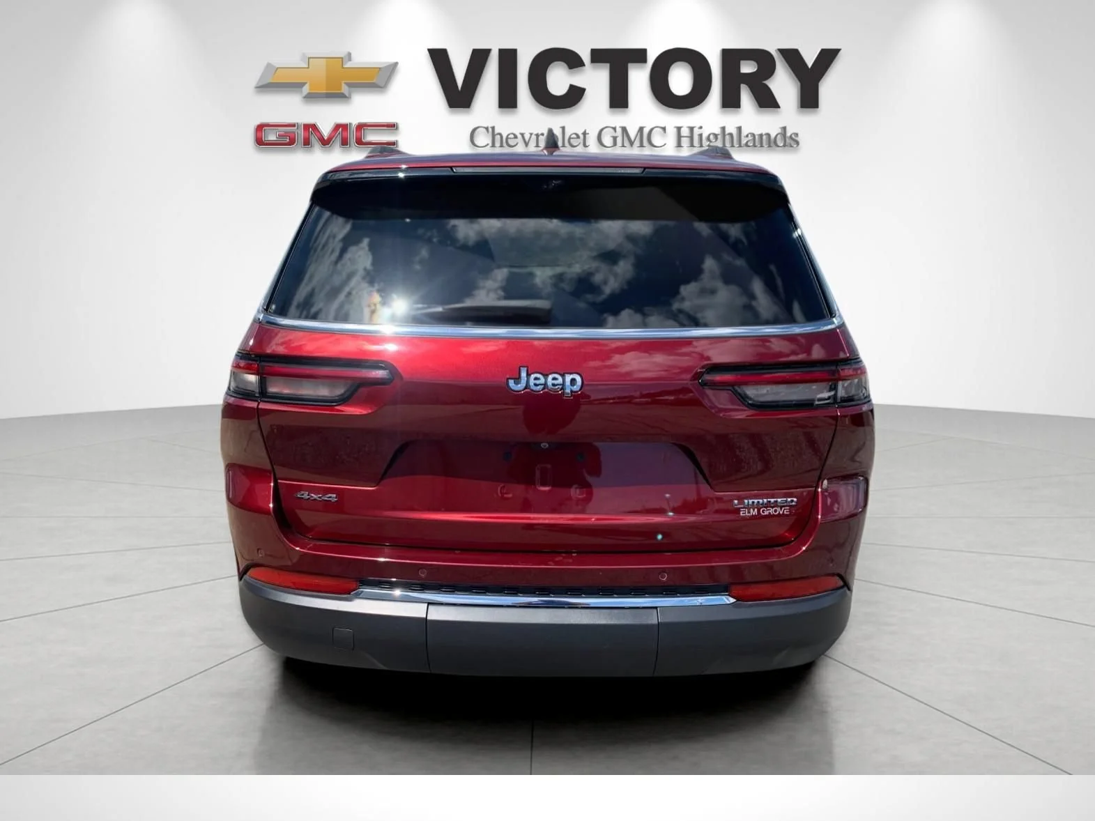 Used 2024 Red Jeep Limited 4x4 image 4