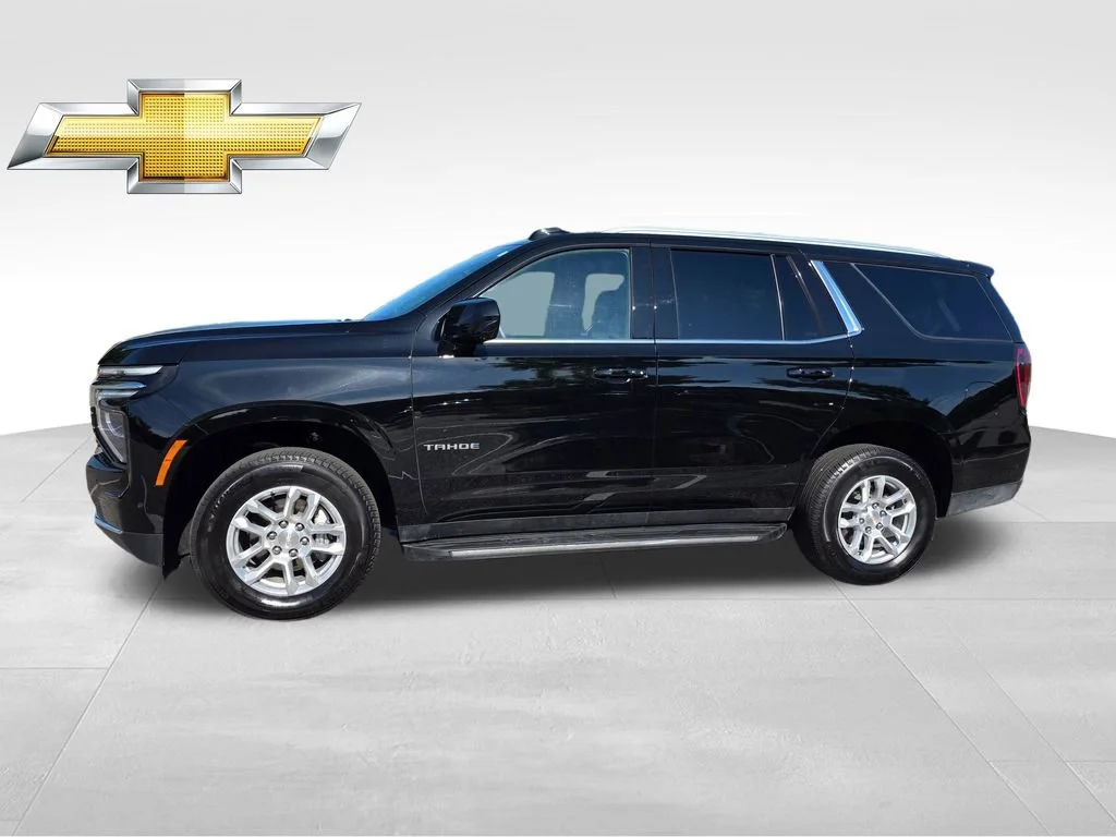 Used 2025 Black Chevrolet LT image 3