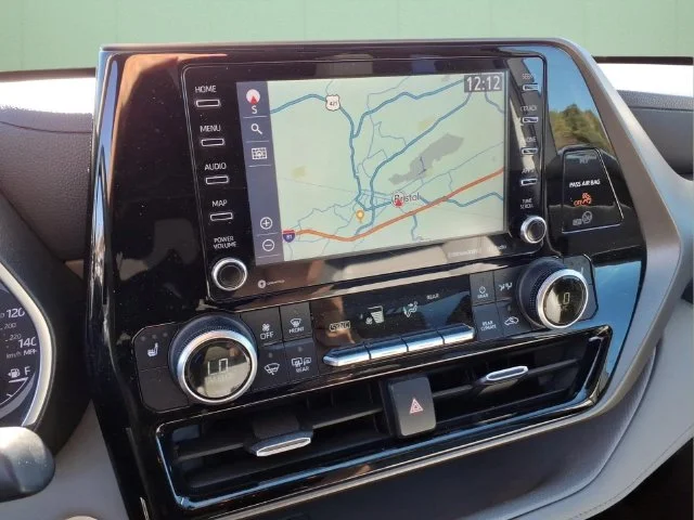 Used 2020 Gray Toyota XLE image 22