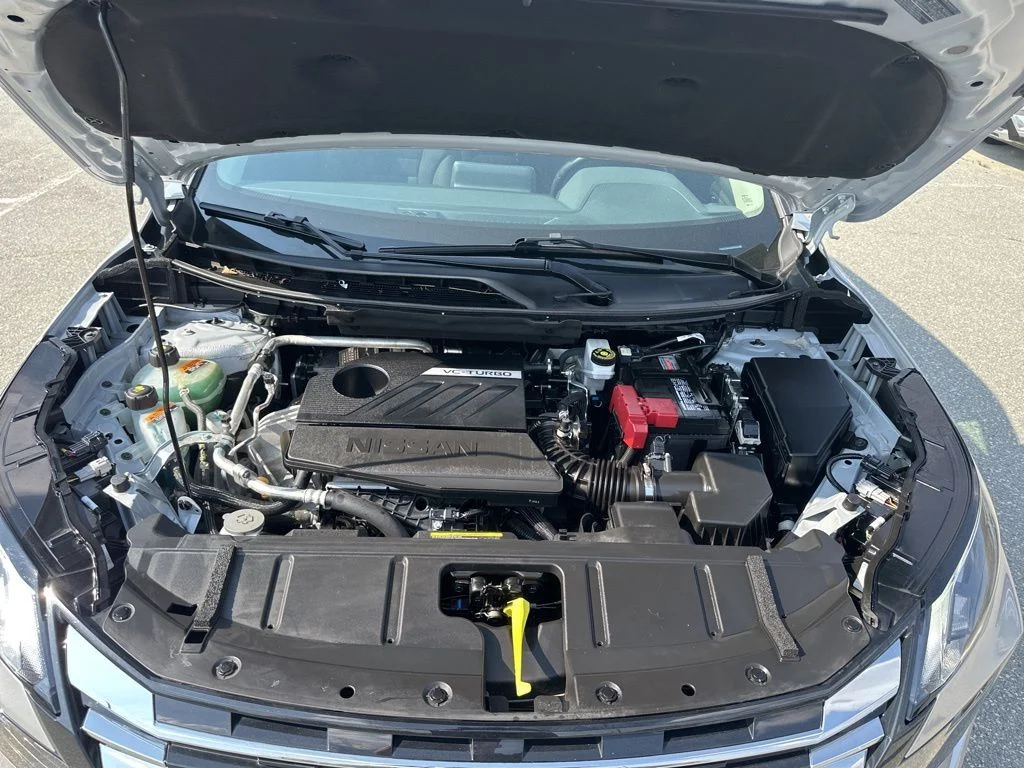 Used 2025 Silver Nissan SV image 31