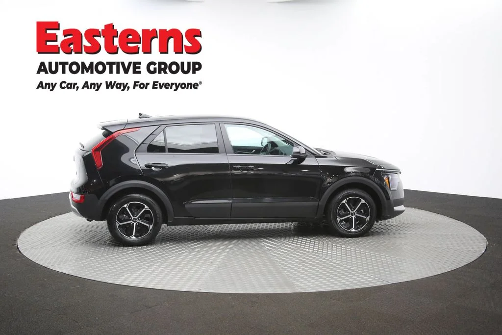 Used 2025 Black Kia LX image 61