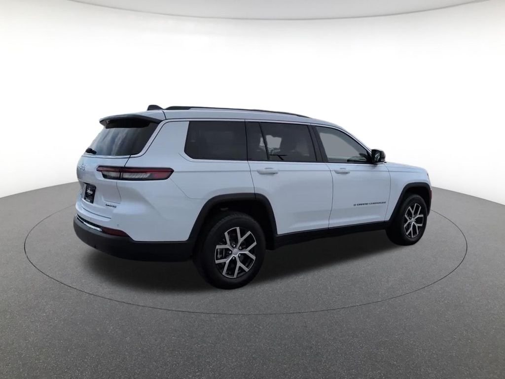 Used 2023 White Jeep Limited image 6