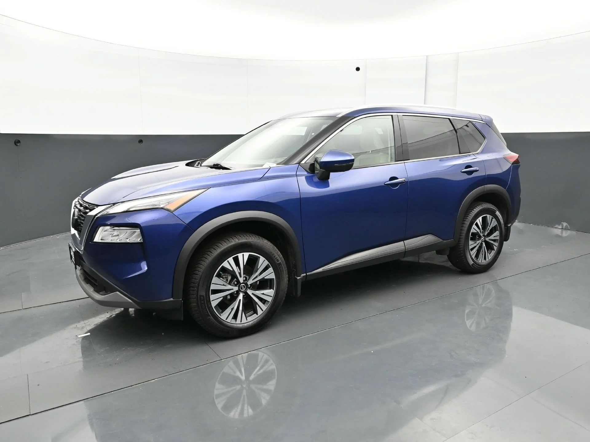 Used 2021 Nissan Rogue SV with VIN 5N1AT3BB0MC849122 for sale in Minneapolis, Minnesota