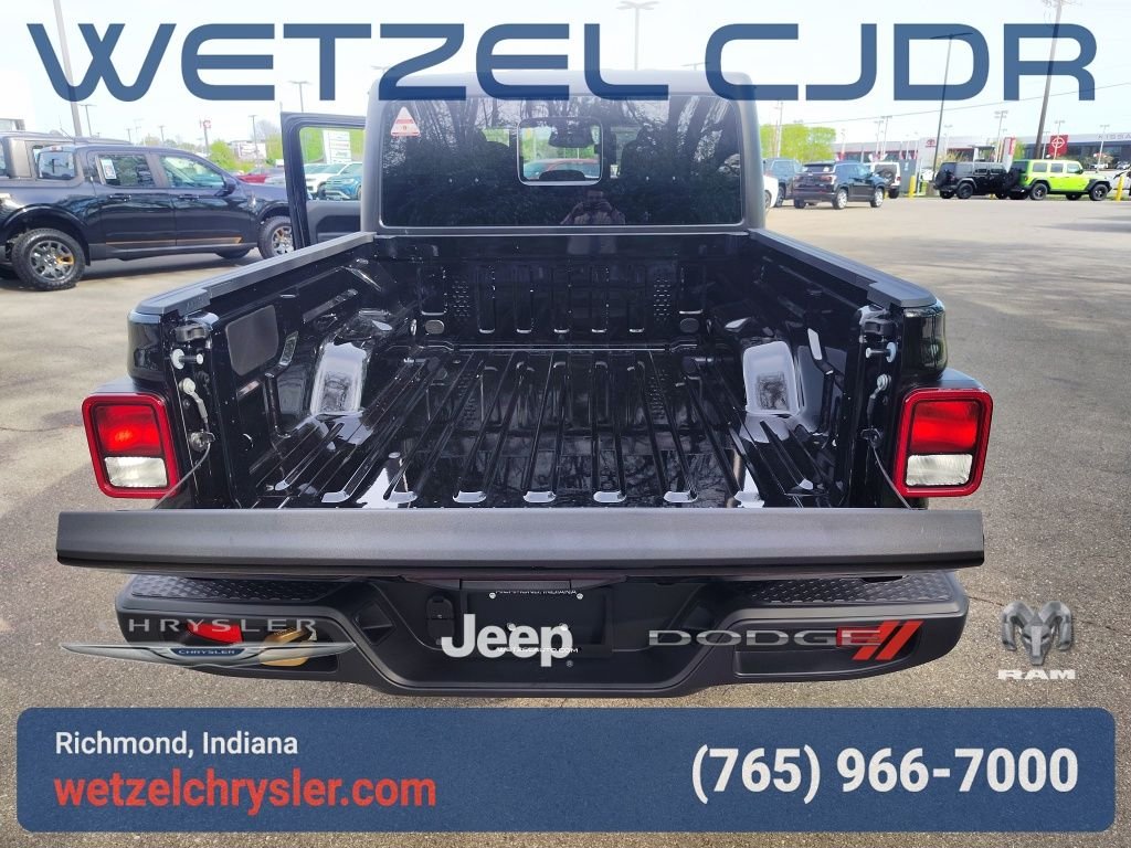 New 2026 Black Clear-Coat Exterior Paint Jeep 85th Anniversary Edition image 29