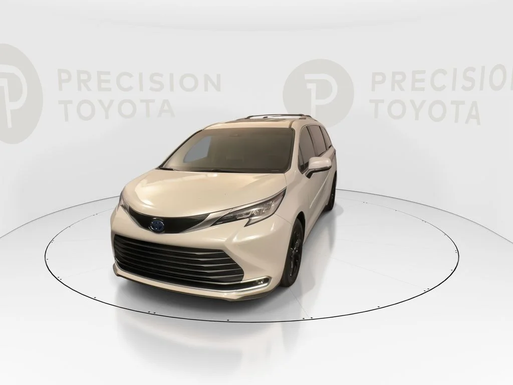 Used 2023 Wind Chill Pearl Toyota Limited image 7