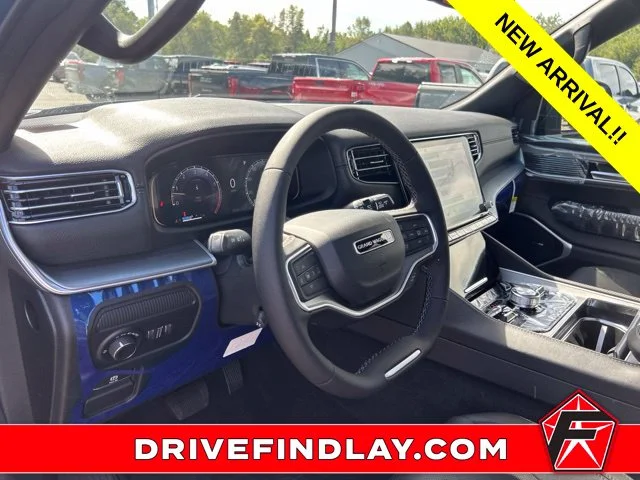 Used 2026 Blue Jeep Upland image 13