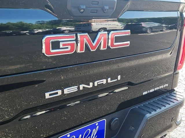 Used 2023 Black GMC Denali image 31