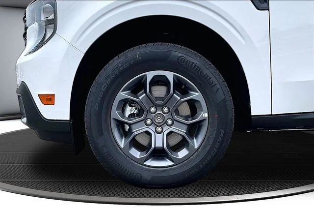 New 2026 Oxford White Ford XLT image 13