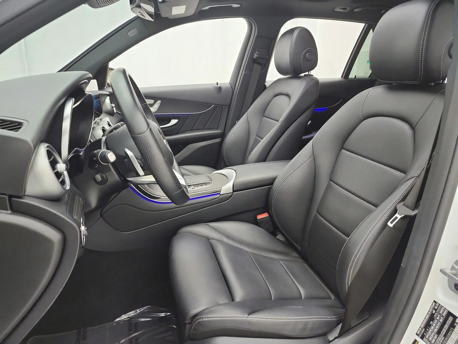 Used 2022 Polar White Mercedes-Benz GLC 300 SUV image 13