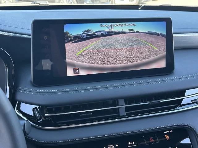 New 2027 GRAPHITE SHADOW INFINITI Luxe AWD image 29