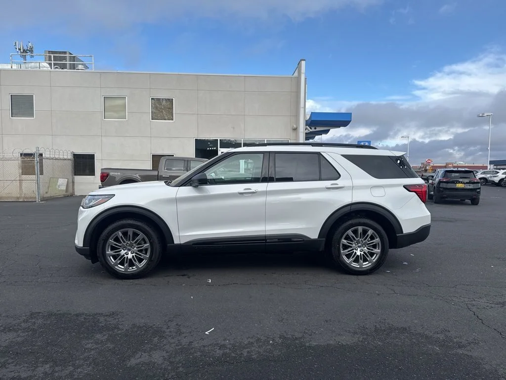 New 2026 White Ford Active image 3