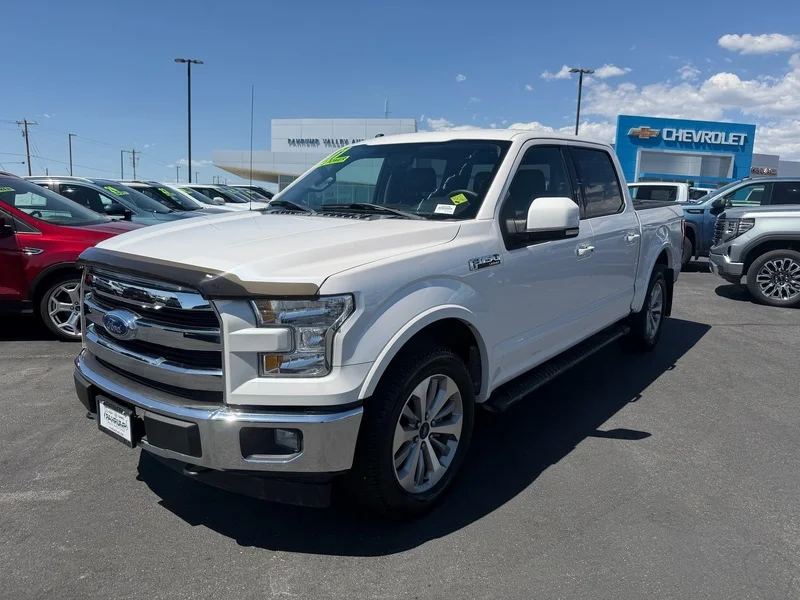 Used 2017 White Platinum Me Ford XL image 7