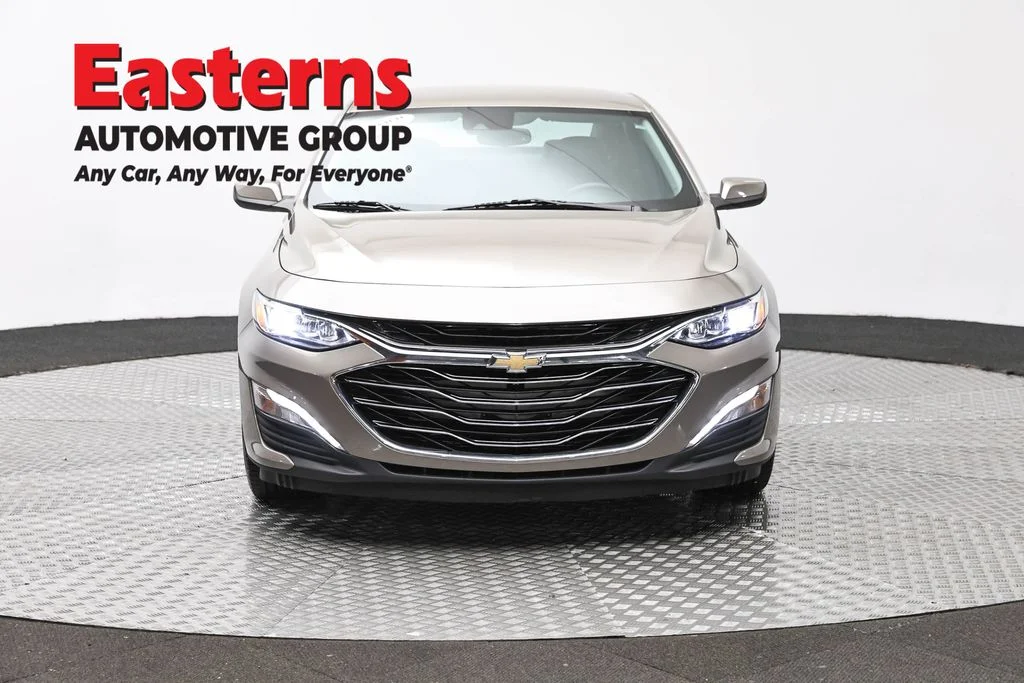 Used 2024 Gray Chevrolet LT image 2