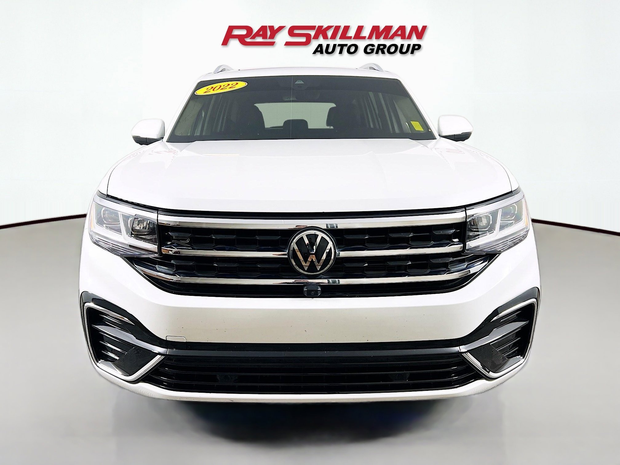 Used 2022 White Volkswagen 3.6L V6 SEL PRE image 2