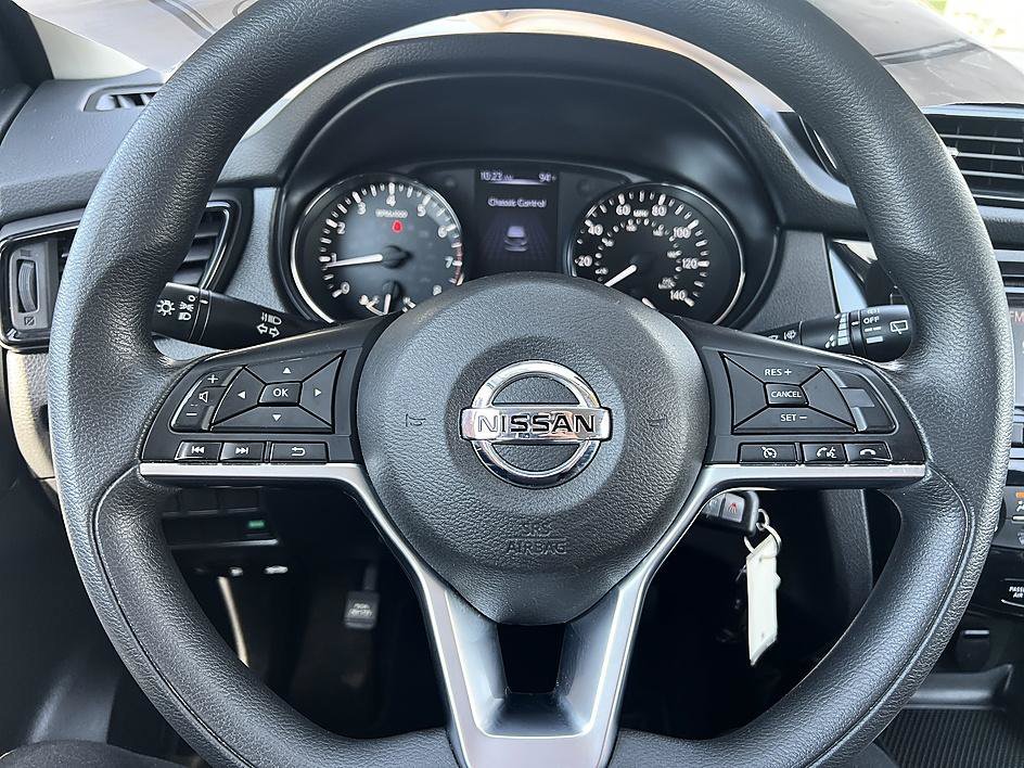 Used 2017 Glacier White Nissan S image 21