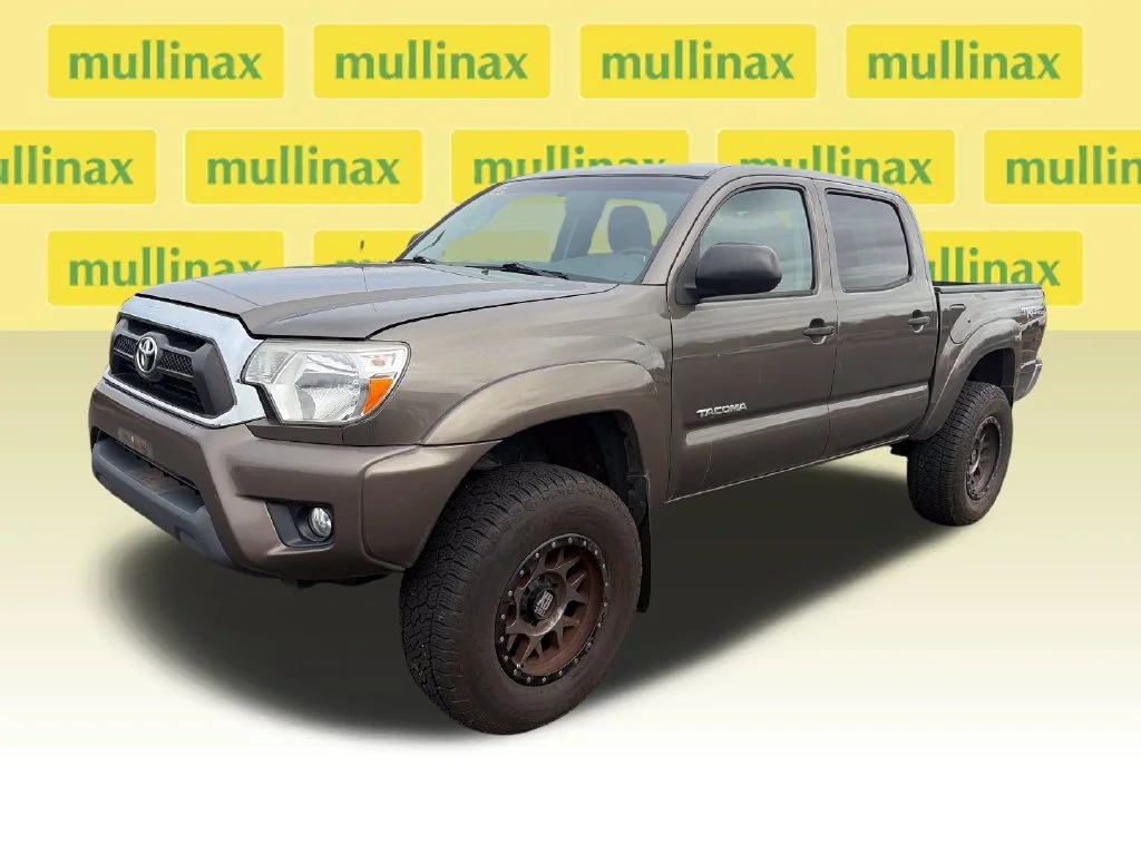 Used 2013 Brown Toyota Base image 14