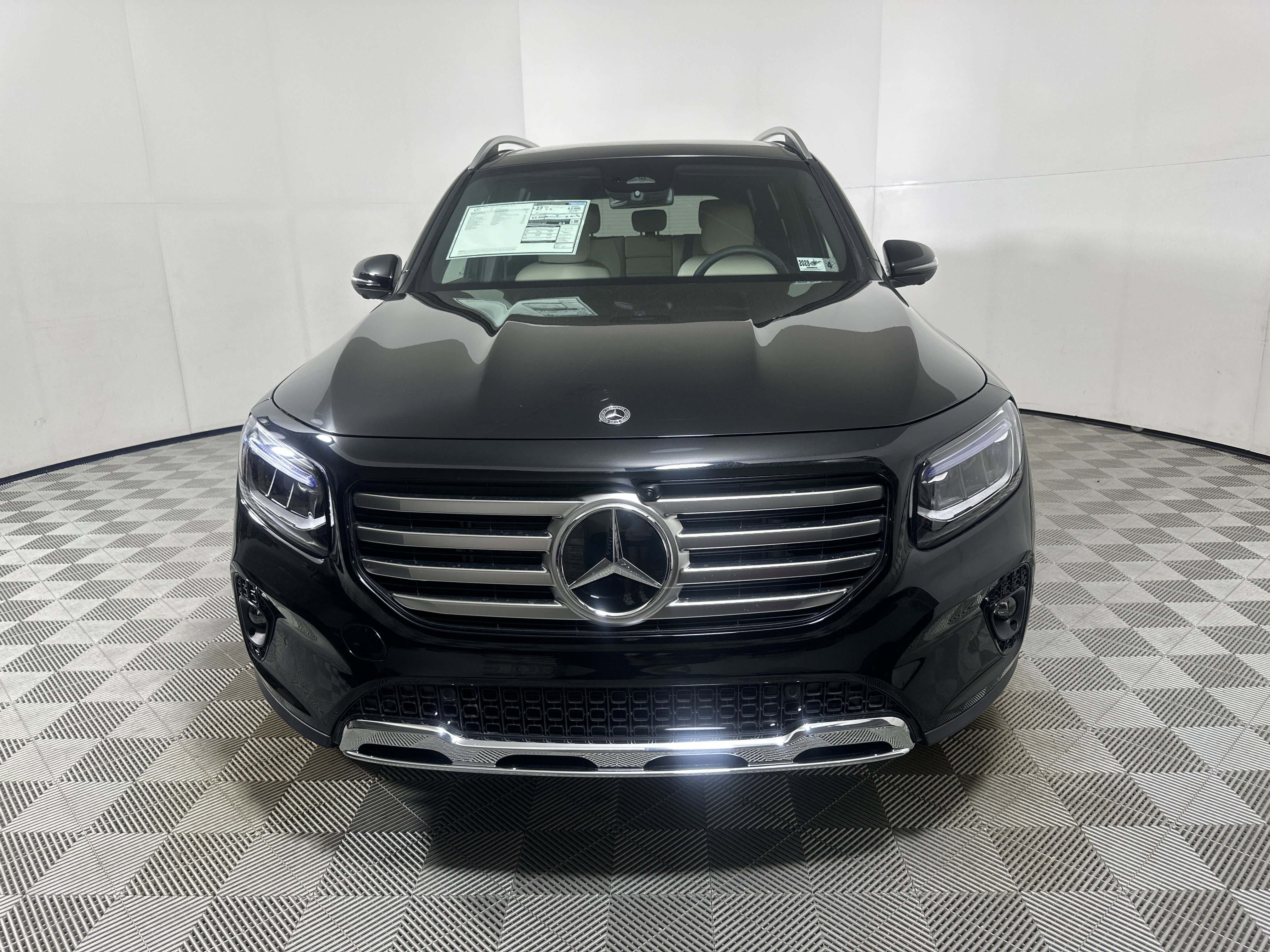 New 2026 Cosmos Black Metallic Mercedes-Benz GLB 250 image 2