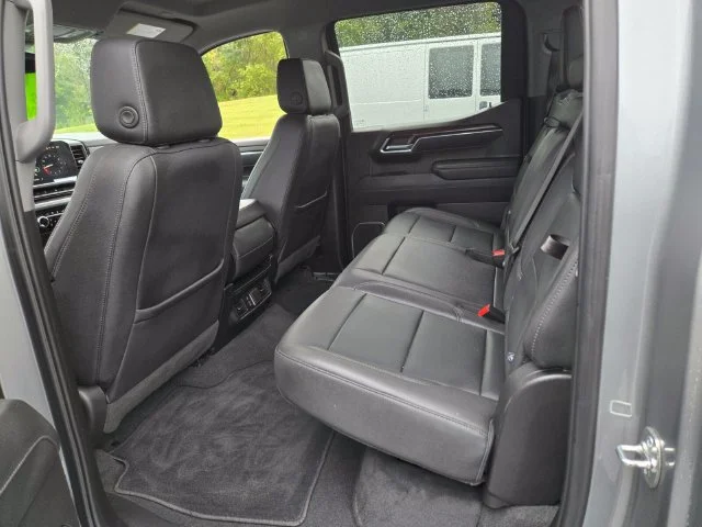 Used 2025 Sterling Metallic GMC SLT image 11