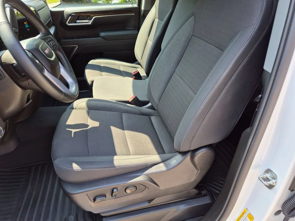 Used 2026 White GMC Elevation image 21