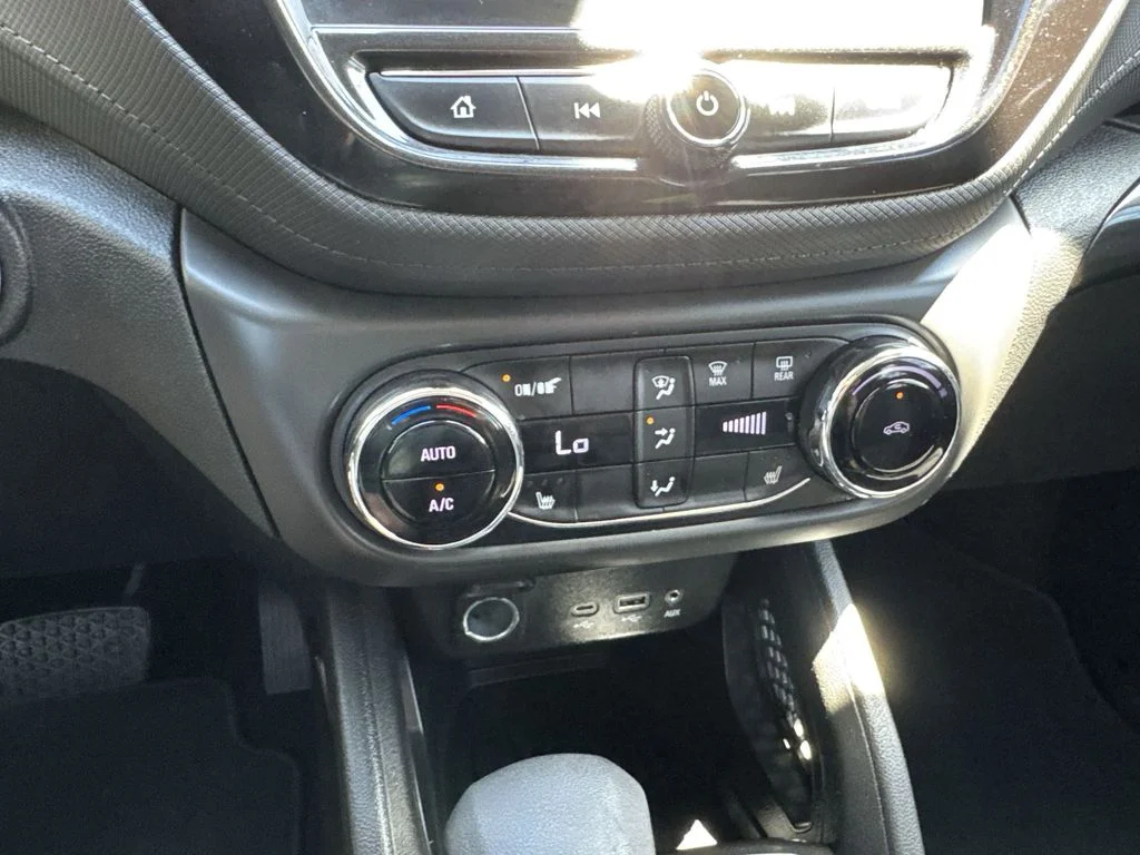 Used 2021 Black Chevrolet LT image 18
