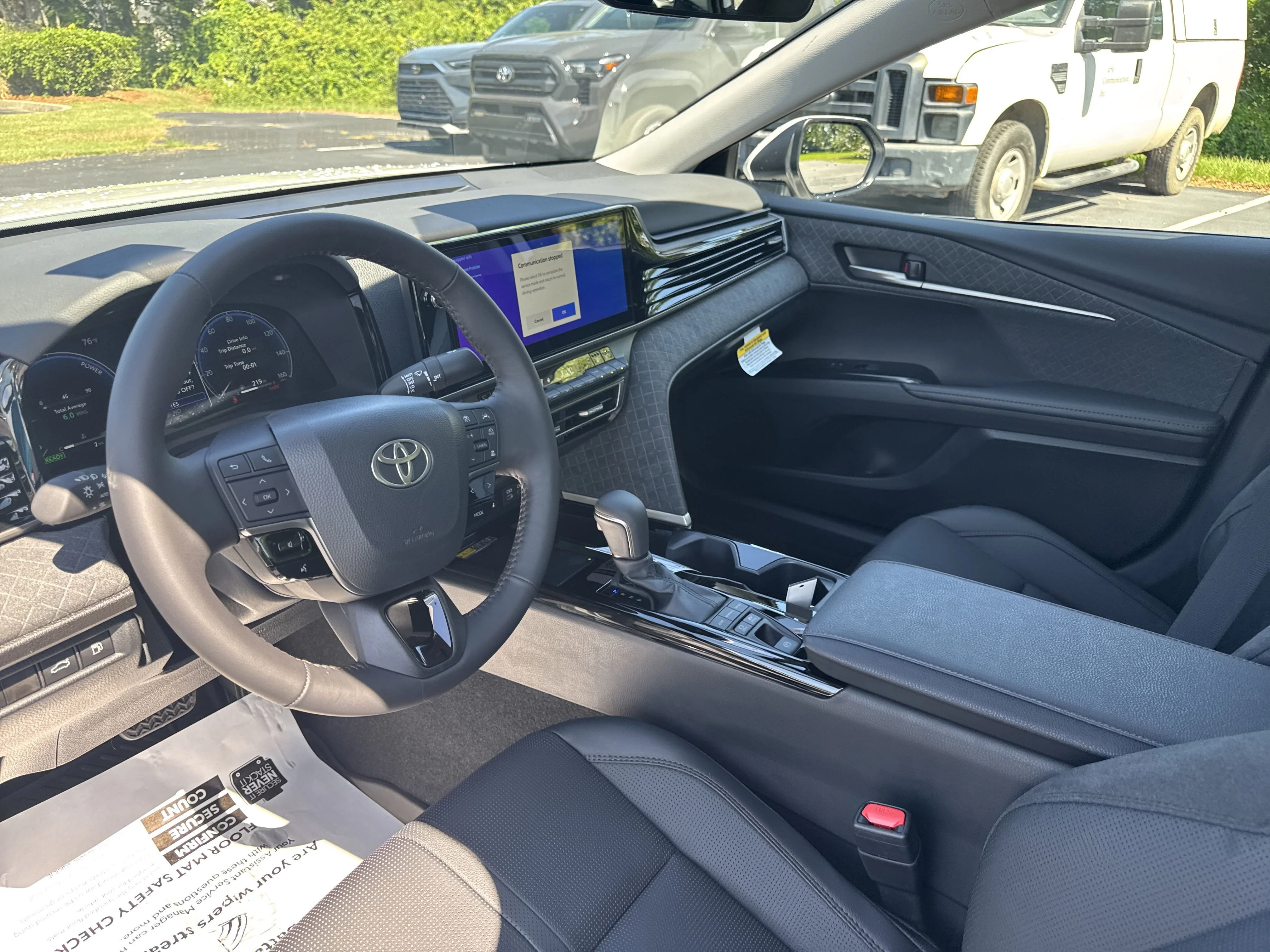 Used 2025  Toyota  image 15