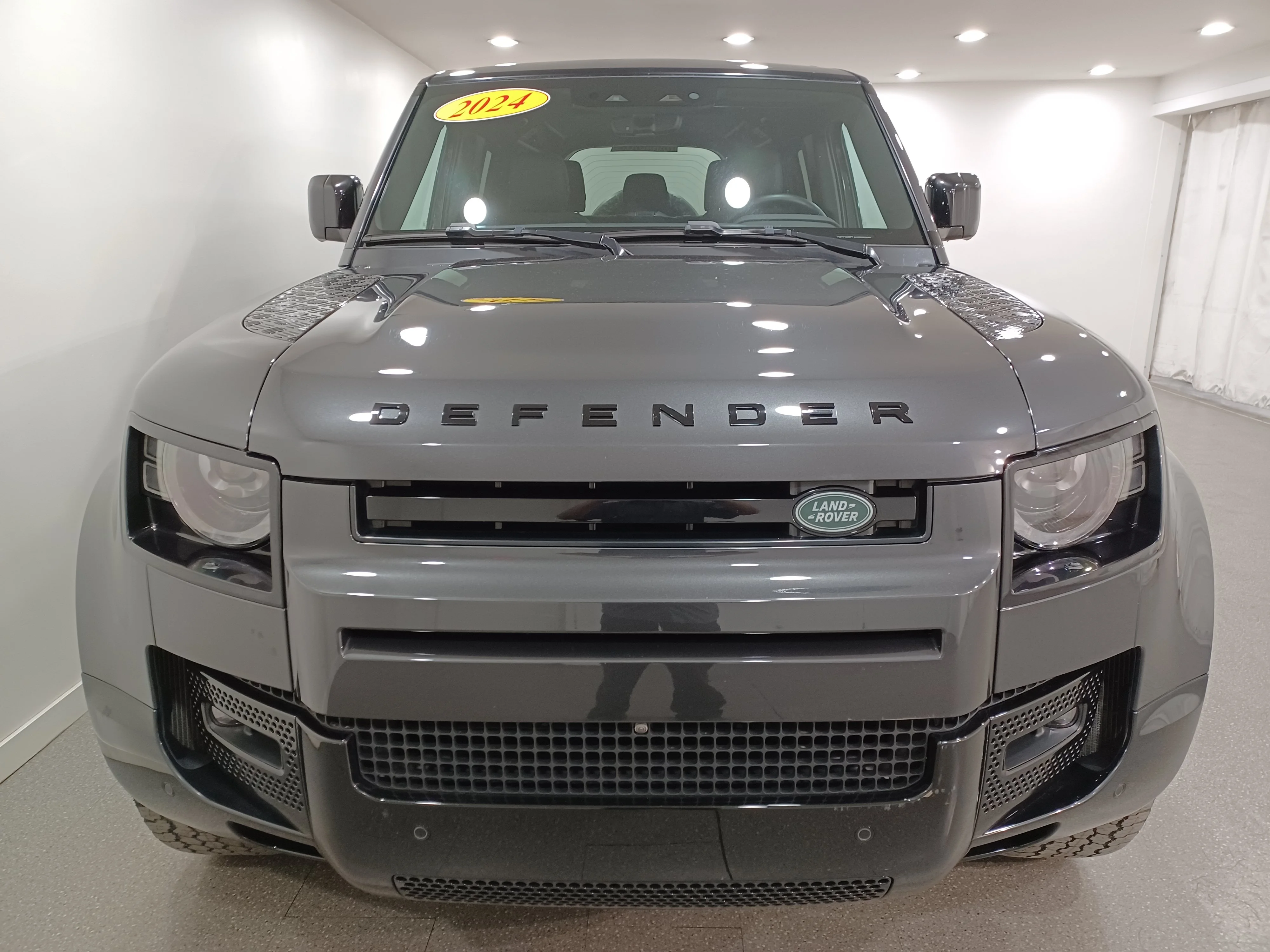 Certified Used 2024 Gray Land Rover X-Dynamic SE image 3