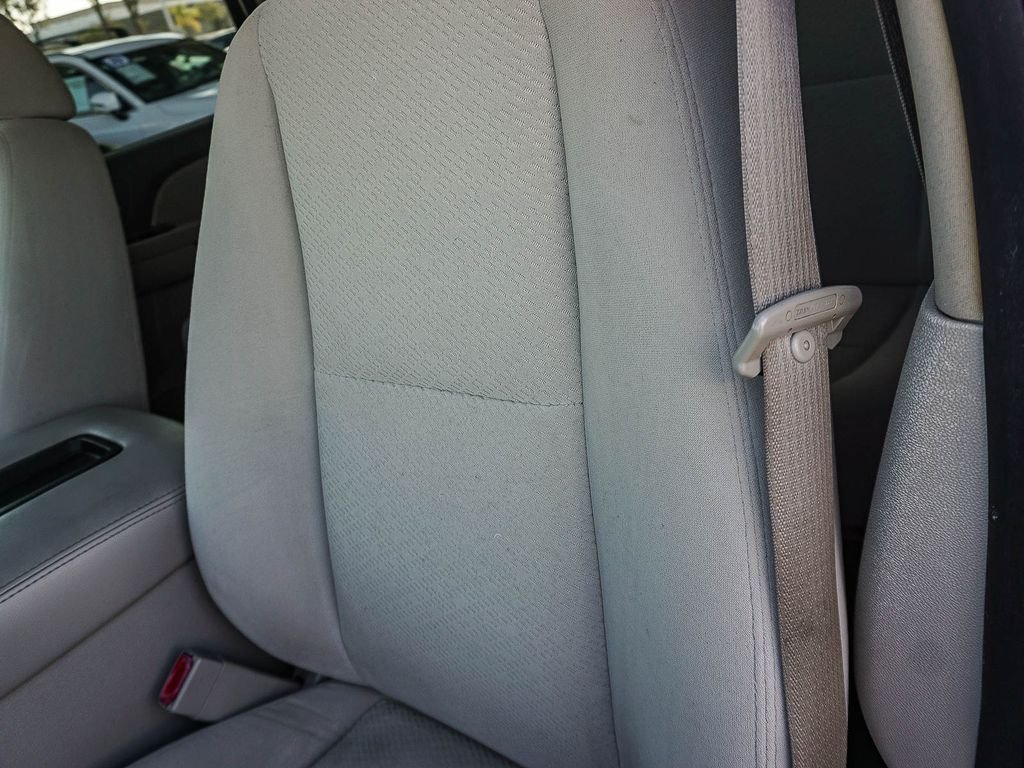 Used 2007 White Chevrolet LT image 20