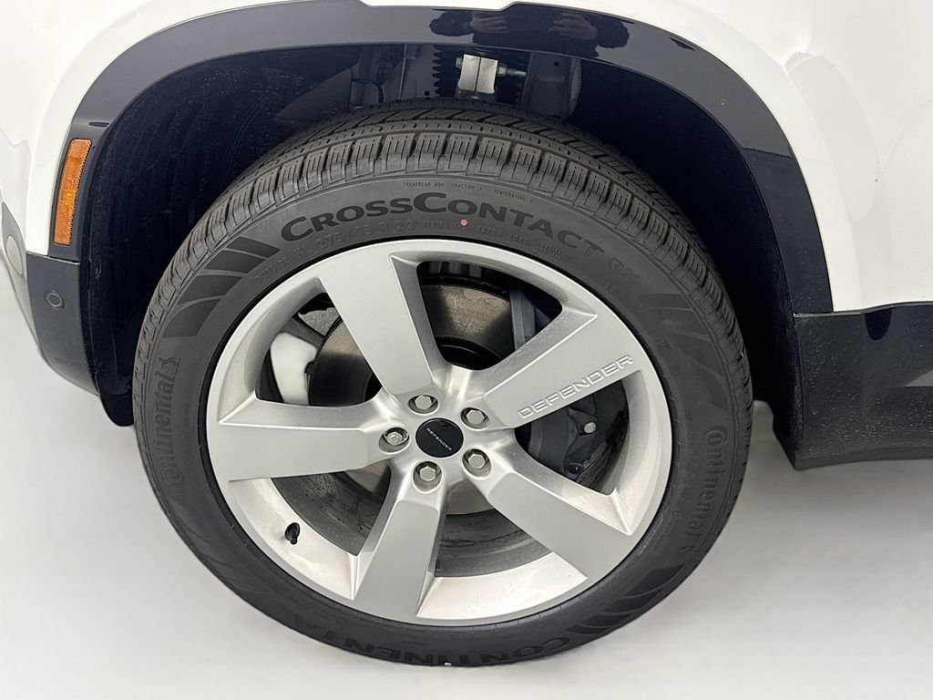 New 2026 Fuji White Land Rover X-Dynamic SE image 30
