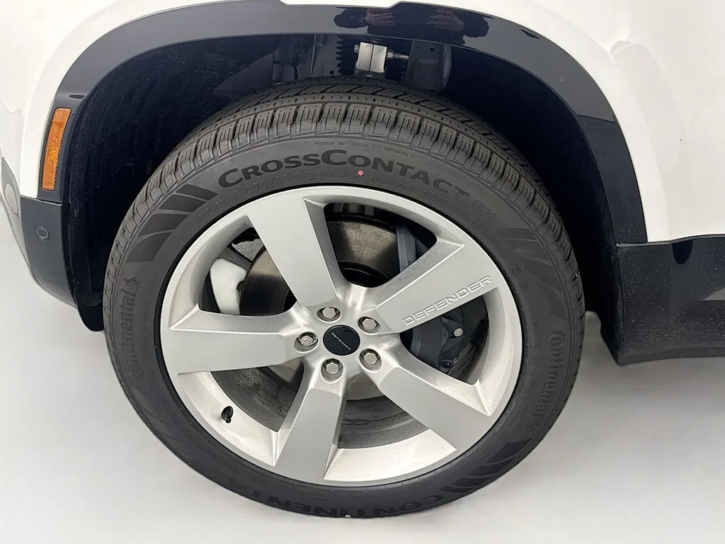 New 2026 Fuji White Land Rover X-Dynamic SE image 30