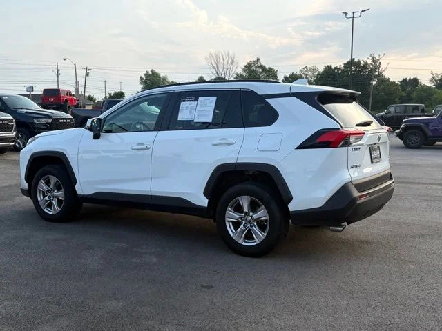 Used 2025 White Toyota XLE image 5