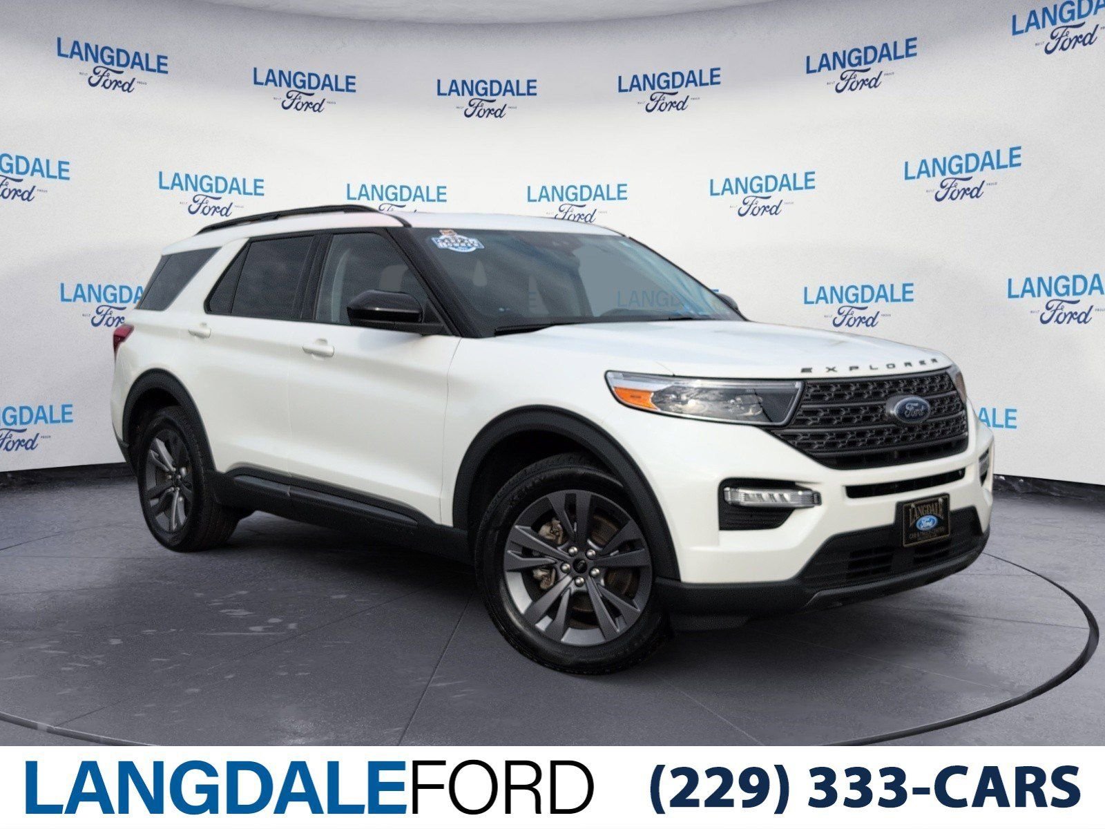 2022 Ford Explorer XLT 4WD's photo