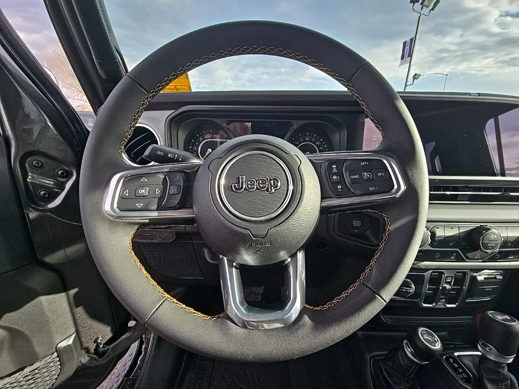 2025 Jeep Wrangler 4-Door Sahara - Photo 9