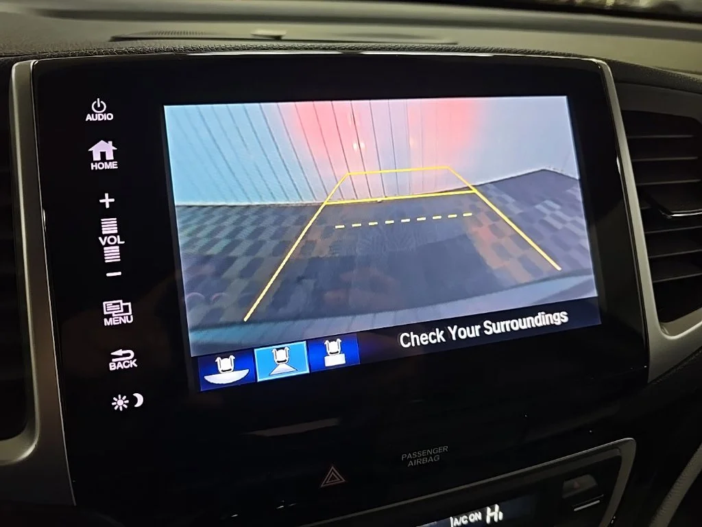 Used 2018 Steel Sapphire Metallic Honda Touring image 24