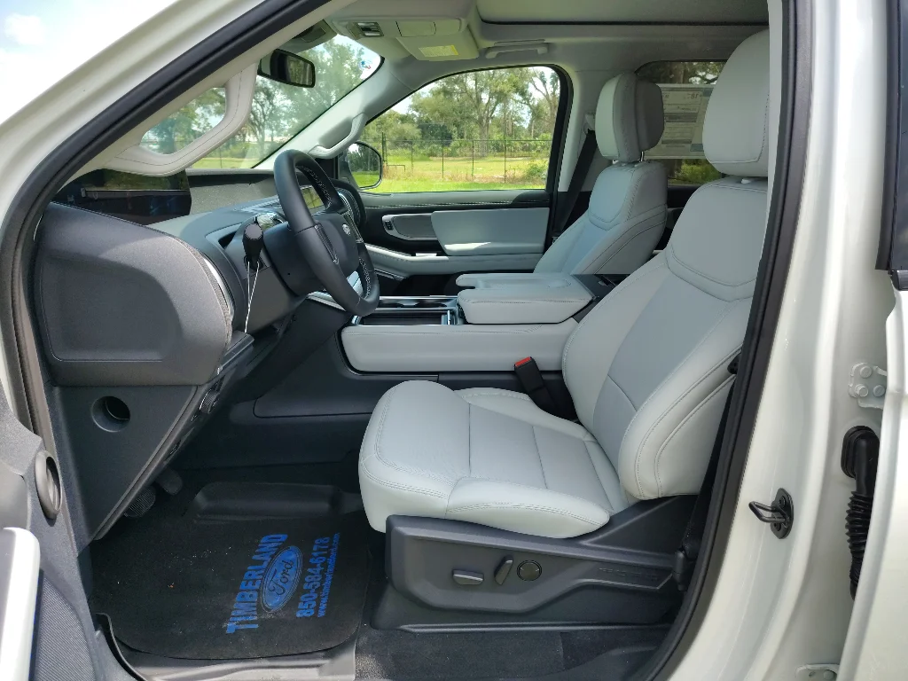 New 2027 Star White Metallic Tri-Coat Ford MAX Platinum image 20