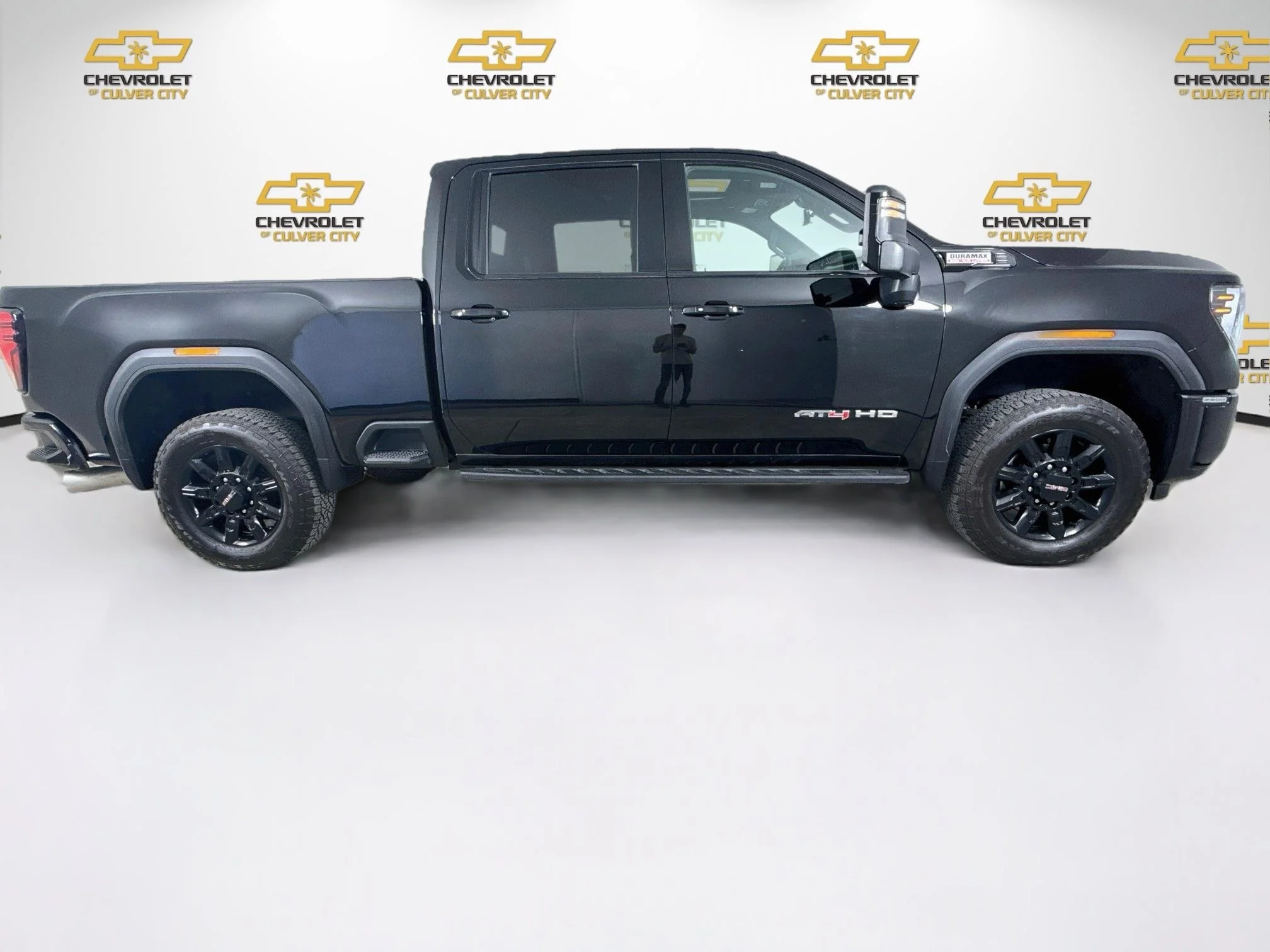 Used 2024 Onyx Black GMC AT4 image 9