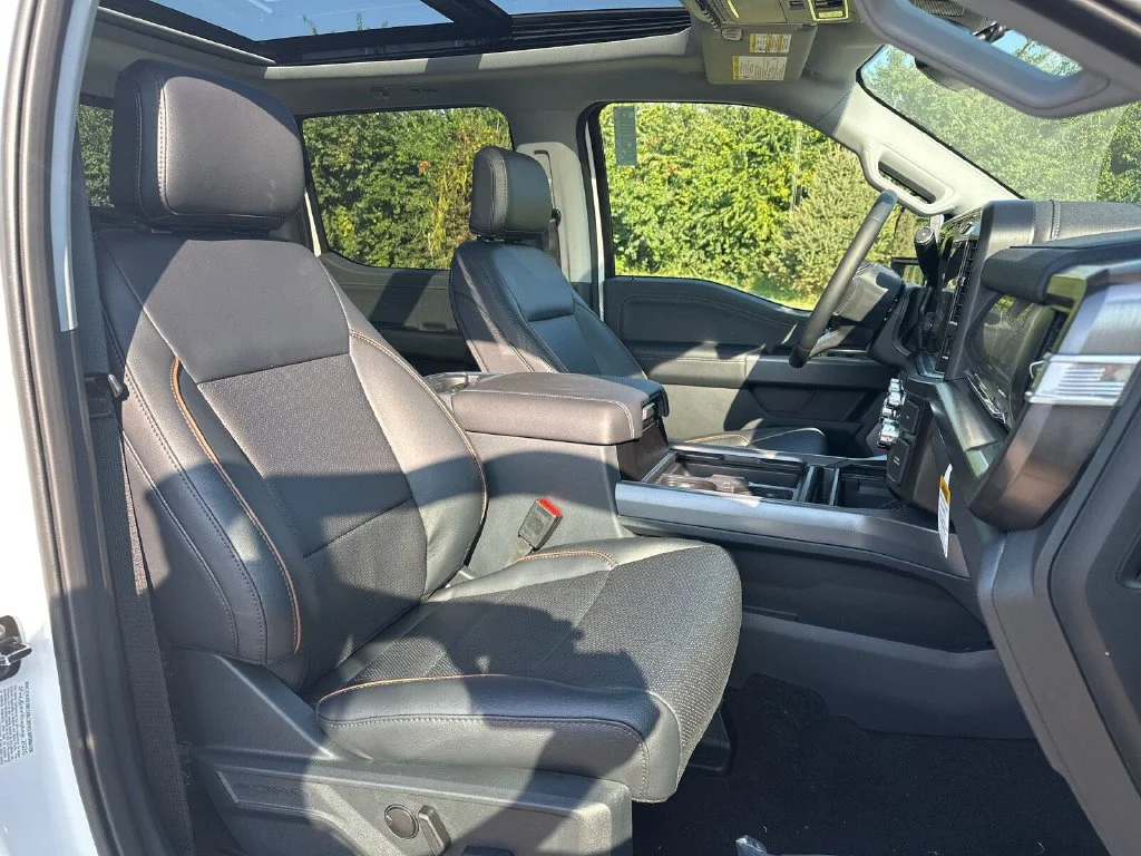New 2027 White Ford Lariat image 24
