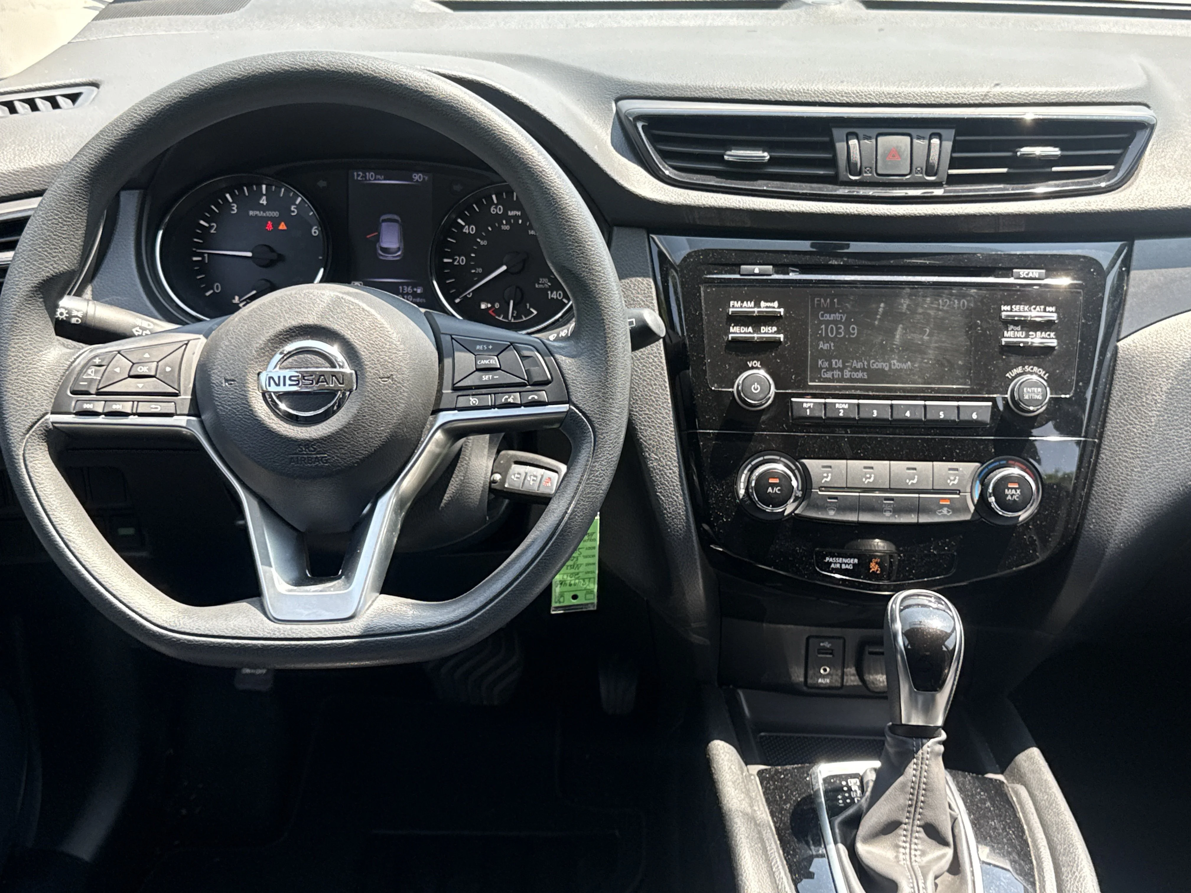 Used 2017 Glacier White Nissan S image 4
