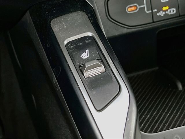 2024 Kia Sorento S - Photo 22