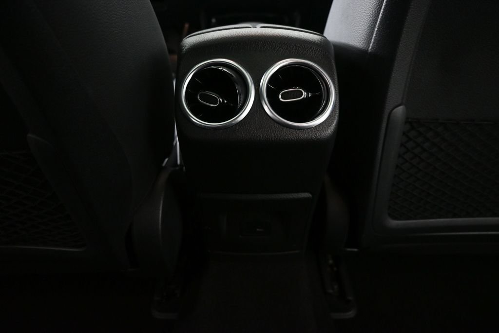 Used 2022 Black Mercedes-Benz CLA 250 image 18